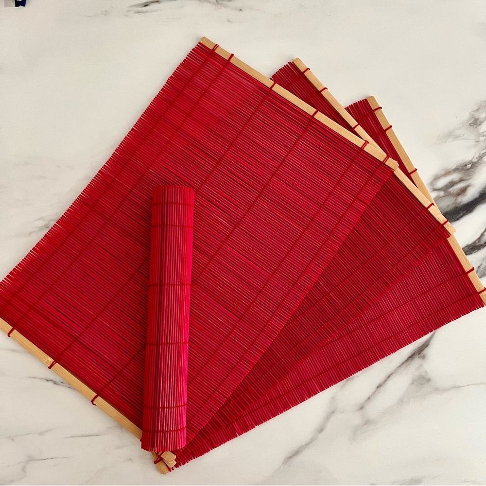 Red Bamboo Roll Up Placemats Set of 4 NWOT